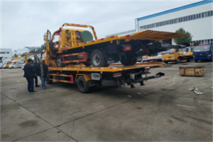 大通同城汽车补胎